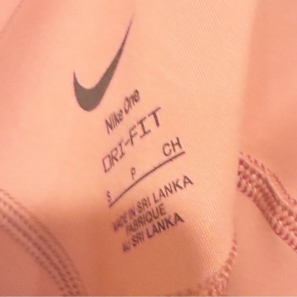Nike Women's One Light-Support Lightly Lined Longline Printed Sports Bra Peach‎